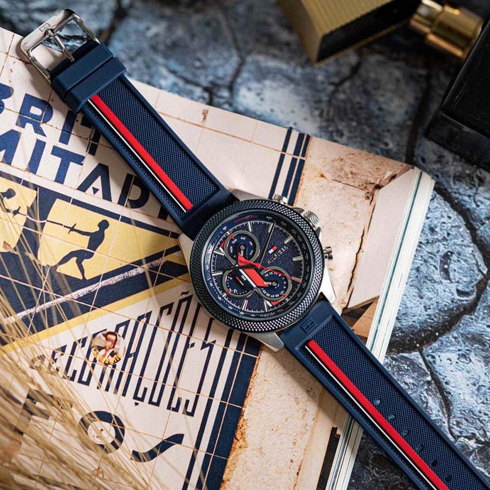 Montre homme Tommy Hilfiger originale, grand modèle sport 1792083