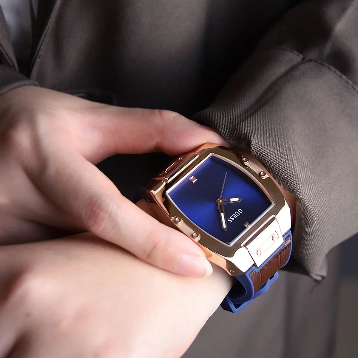 Montre Guess pour homme GW0386G2