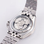 Montre Seiko 5 Sports Thong Sia Édition Limitée Avec Cadran Rouge Et Bracelet En Acier Argenté Pour Homme - SSK031K1